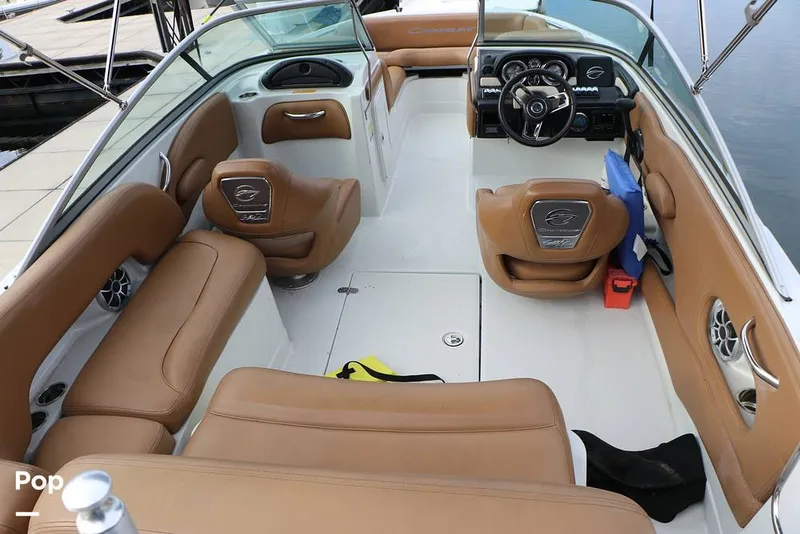 Slide: The Image of Crownline Boats E 215XS 2023 - 16109382