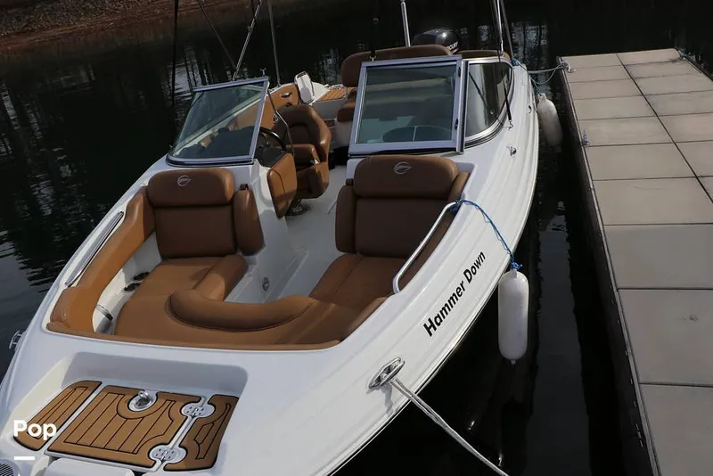 Slide: The Image of Crownline Boats E 215XS 2023 - 16109364