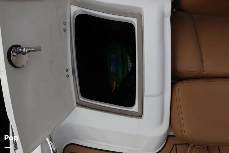 Slide: The Image of Crownline Boats E 215XS 2023 - 16109383