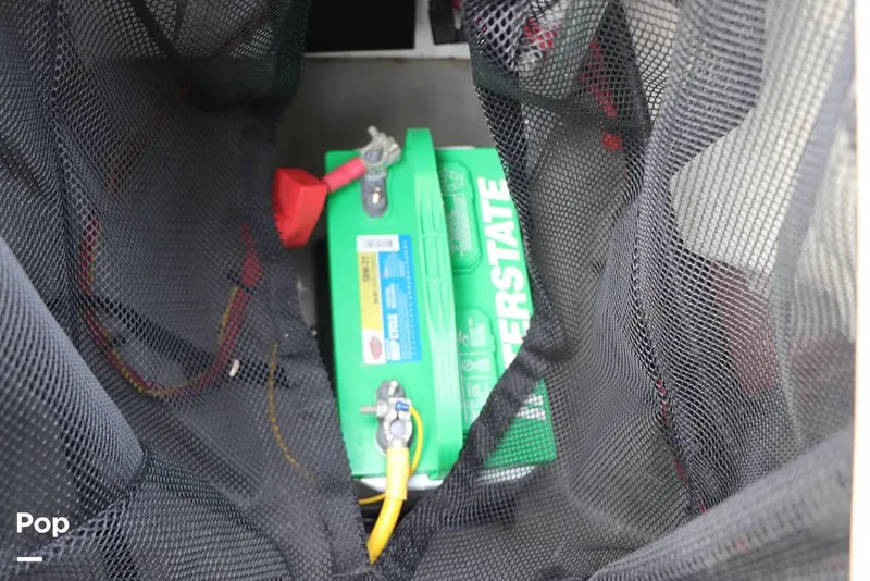 Slide: The Image of Crownline Boats E 215XS 2023 - 16109384