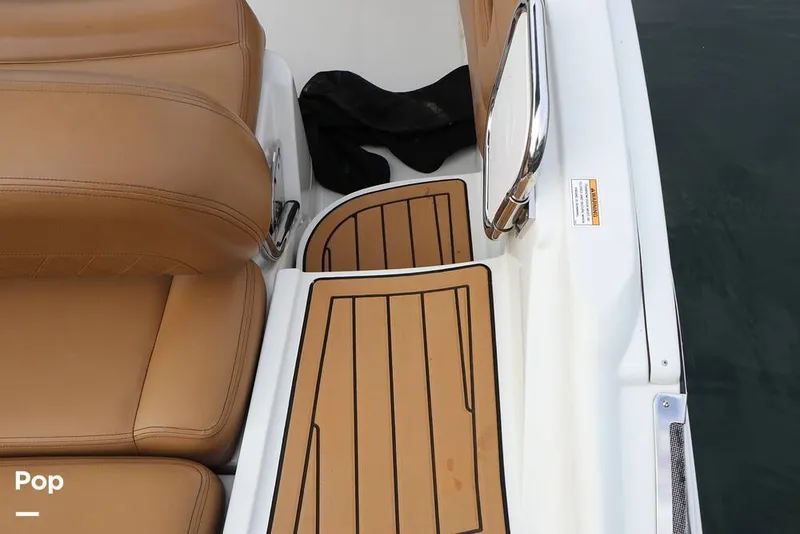 Slide: The Image of Crownline Boats E 215XS 2023 - 16109386