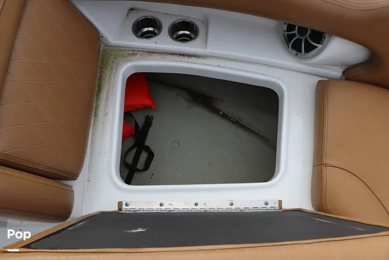 Slide: The Image of Crownline Boats E 215XS 2023 - 16109404