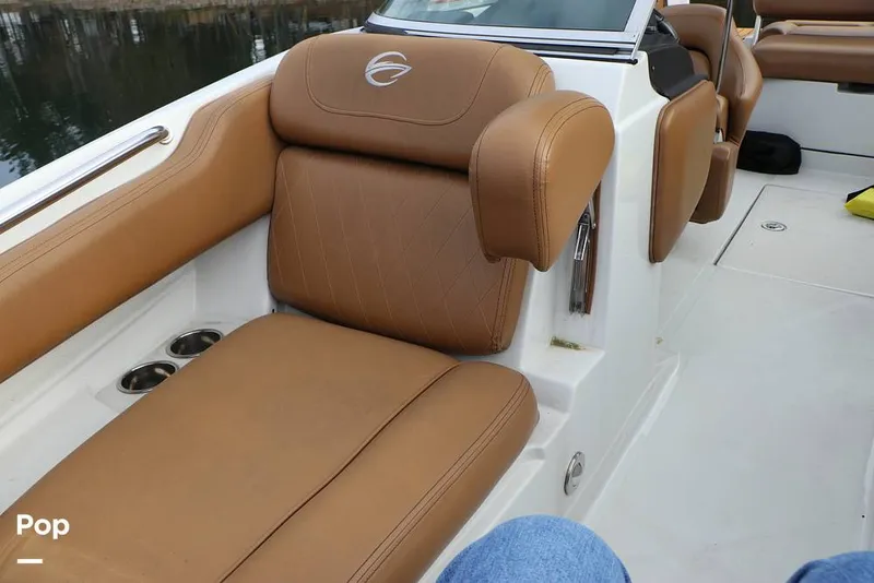 Slide: The Image of Crownline Boats E 215XS 2023 - 16109407