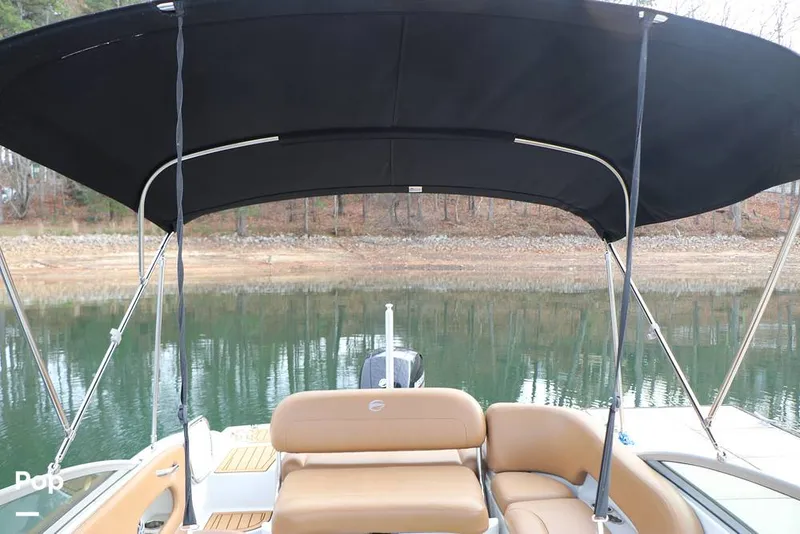 Slide: The Image of Crownline Boats E 215XS 2023 - 16109409