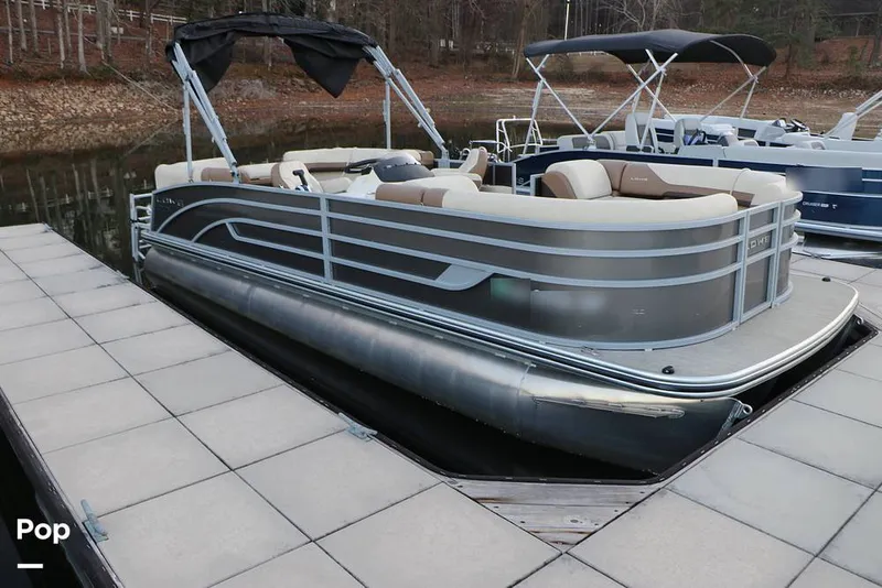 Slide: The Image of Lowe SS 230W 2024 - 16109330