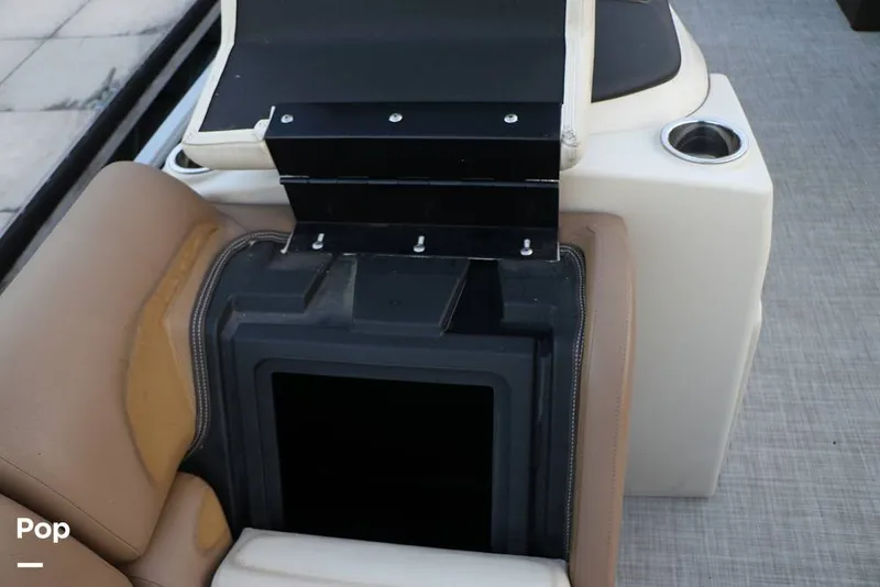 Slide: The Image of Lowe SS 230W 2024 - 16109354