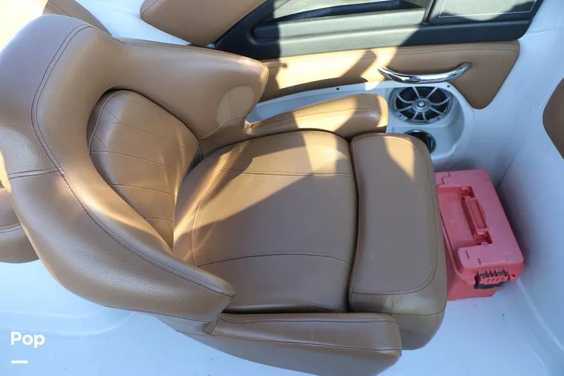 Slide: The Image of Crownline Boats E235 XS 2023 - 16109276