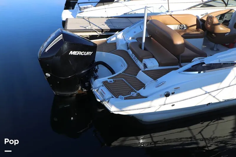 Slide: The Image of Crownline Boats E235 XS 2023 - 16109249