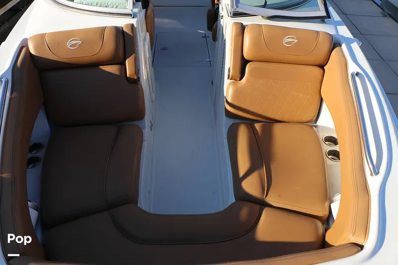 Slide: The Image of Crownline Boats E235 XS 2023 - 16109253