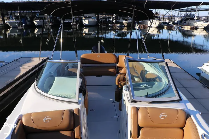 Slide: The Image of Crownline Boats E235 XS 2023 - 16109254