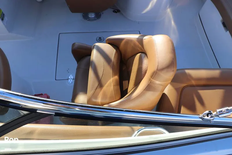 Slide: The Image of Crownline Boats E235 XS 2023 - 16109256