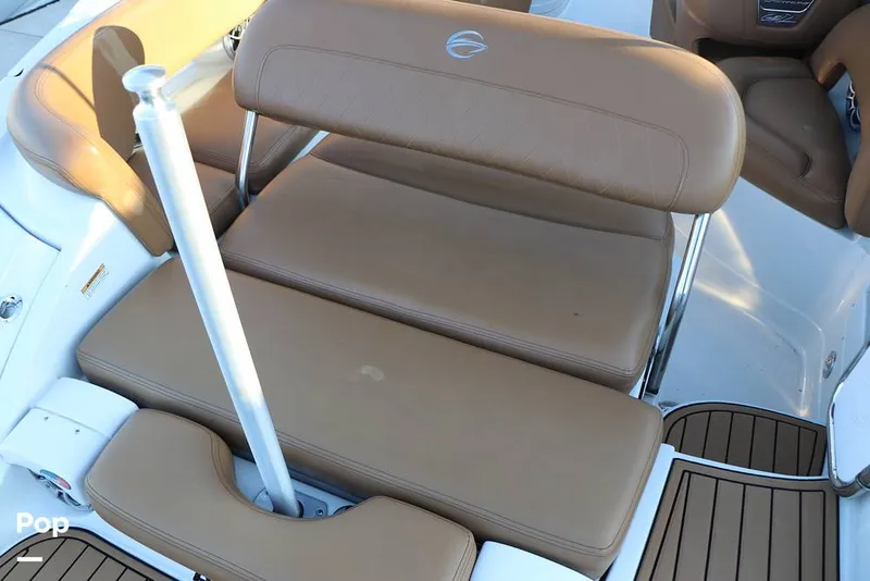 Slide: The Image of Crownline Boats E 235 XS 2023 - 16109224