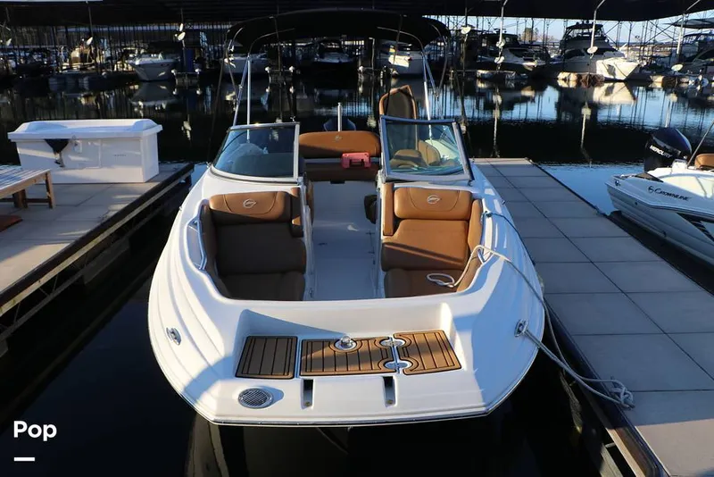 Slide: The Image of Crownline Boats E 235 XS 2023 - 16109208