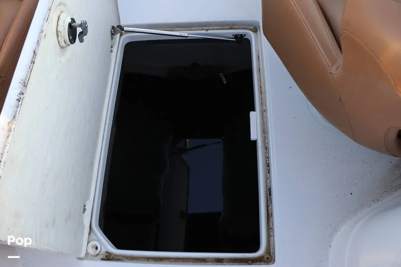 Slide: The Image of Crownline Boats E 235 XS 2023 - 16109233
