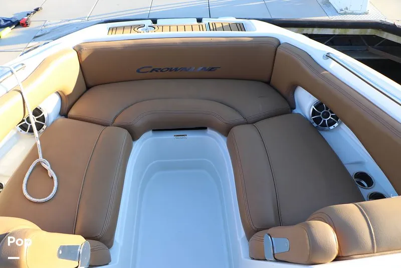 Slide: The Image of Crownline Boats E 235 XS 2023 - 16109236