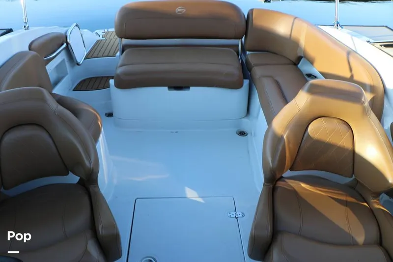 Slide: The Image of Crownline Boats E 235 XS 2023 - 16109245