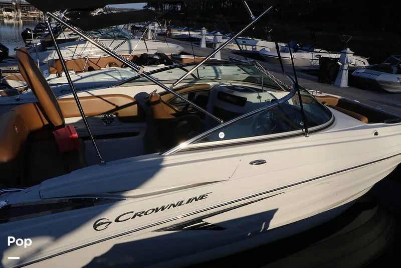 Slide: The Image of Crownline Boats E 235 XS 2023 - 16109211