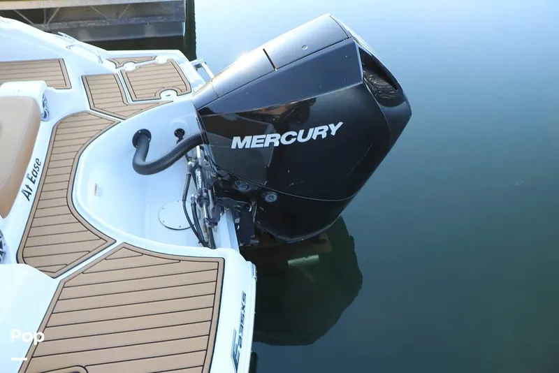 Slide: The Image of Crownline Boats E 235 XS 2023 - 16109212