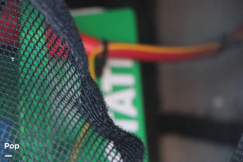 Slide: The Image of Crownline Boats E 235 XS 2023 - 16109214