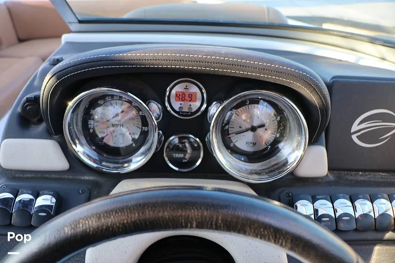 Slide: The Image of Crownline Boats E 215 XS 2023 - 16109193