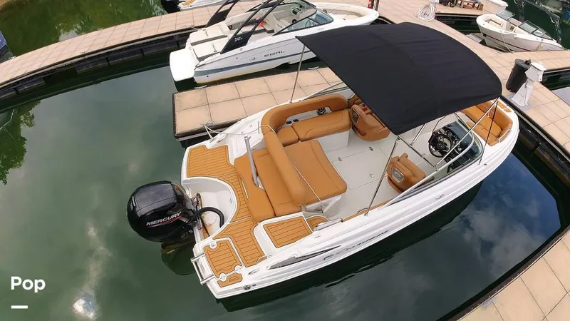 Slide: The Image of Crownline Boats E 215 XS 2023 - 16804230