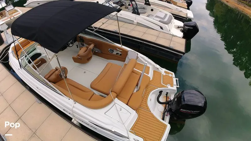 Slide: The Image of Crownline Boats E 215 XS 2023 - 16804229