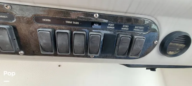 Slide: The Image of Cruisers 320 Express 2004 - 16226842