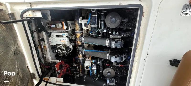 Slide: The Image of Cruisers Yachts 320 Express 2004 - 16226866