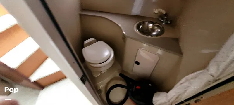 Slide: The Image of Cruisers Yachts 320 Express 2004 - 16226875