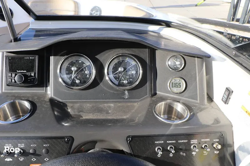 Slide: The Image of Bayliner VR5 2023 - 16109033