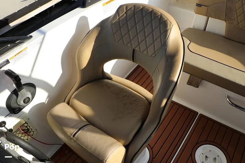 Slide: The Image of Bayliner VR5 2023 - 16109023