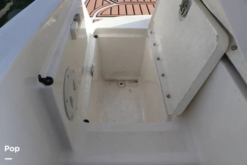 Slide: The Image of Bayliner VR5 2023 - 16109018