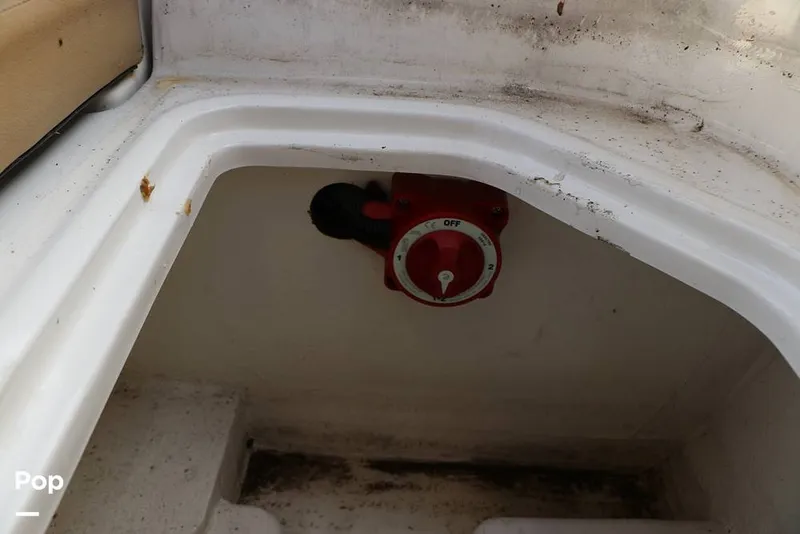 Slide: The Image of Bayliner VR5 2023 - 16109020