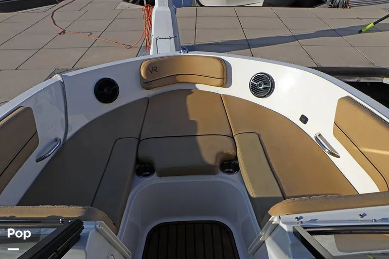 Slide: The Image of Bayliner VR5 2023 - 16109036