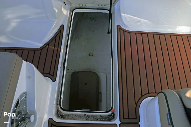 Slide: The Image of Bayliner VR5 2023 - 16109041