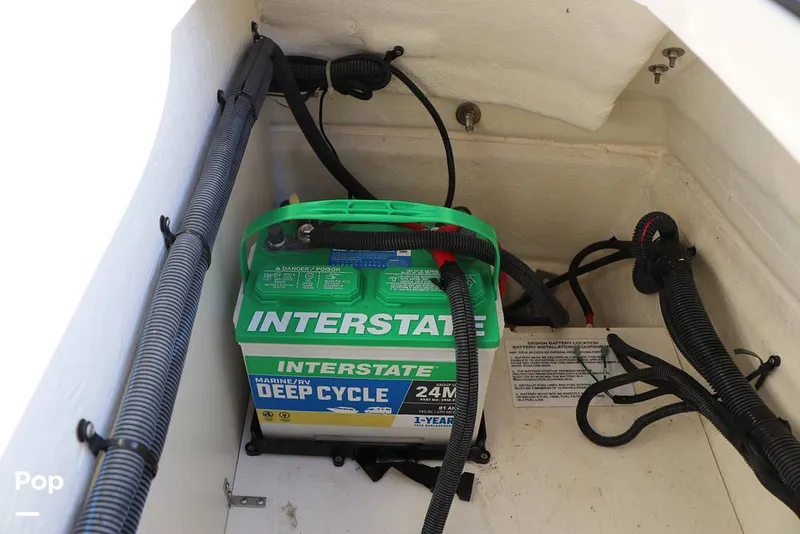 Slide: The Image of Bayliner VR5 2023 - 16109045