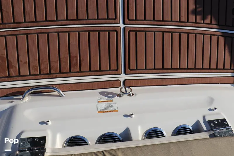 Slide: The Image of Bayliner VR5 2023 - 16109047