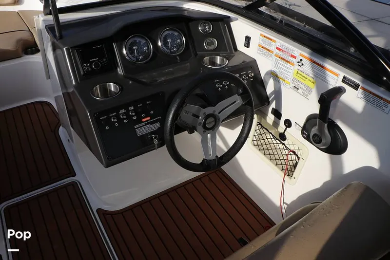 Slide: The Image of Bayliner VR5 2023 - 16109014