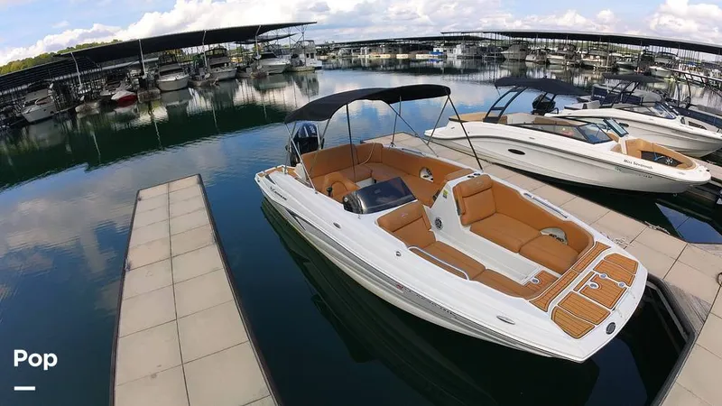 Slide: The Image of Crownline Boats E 230 XS 2025 - 16804740