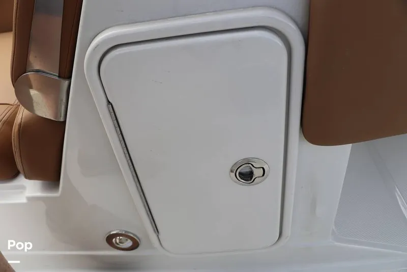Slide: The Image of Crownline Boats E 230 XS 2025 - 16804719