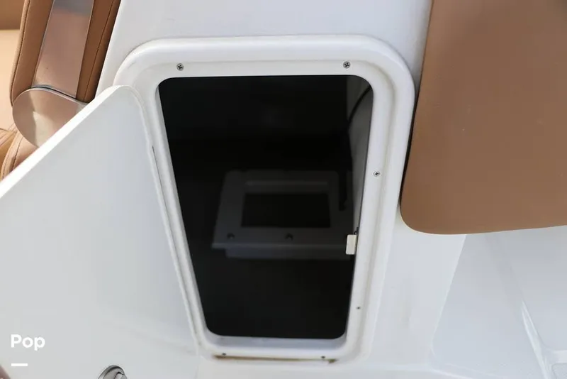 Slide: The Image of Crownline Boats E 230 XS 2025 - 16804720