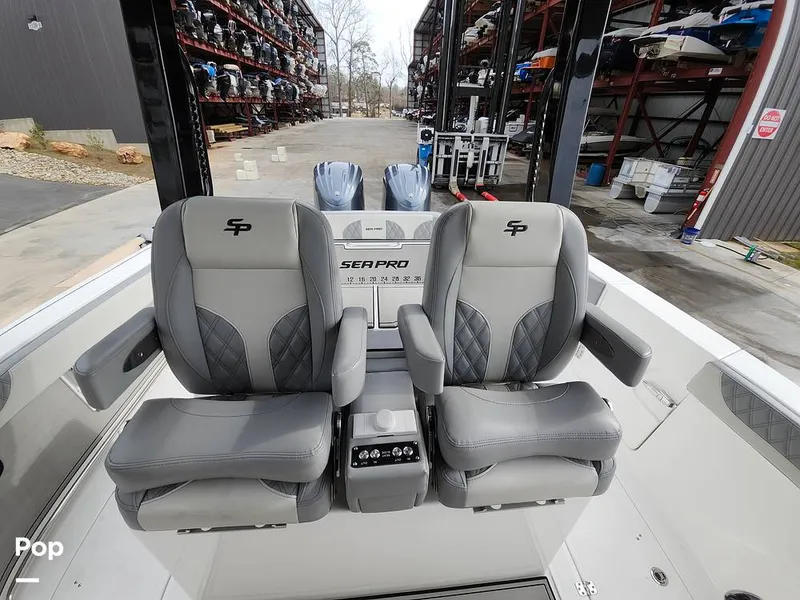 Slide: The Image of Sea Pro 320 DLX 2023 - 16168060