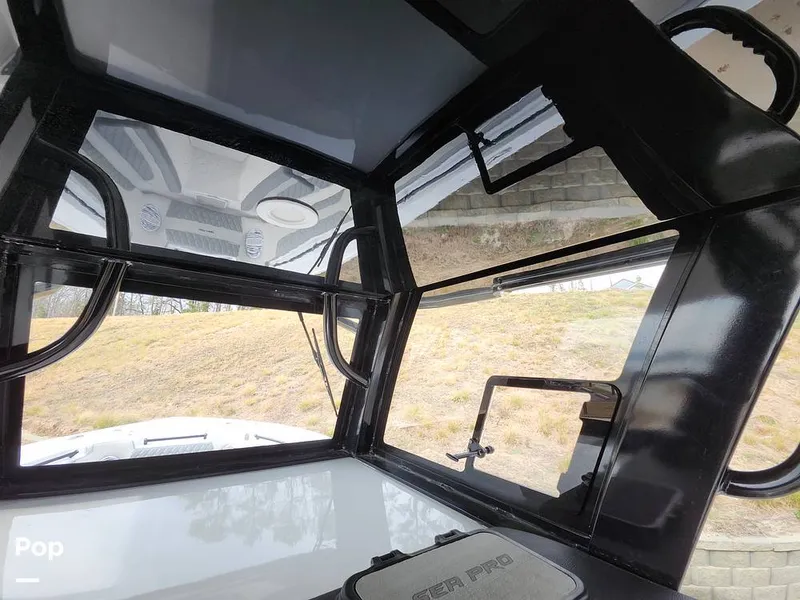 Slide: The Image of Sea Pro 320 DLX 2023 - 16168064