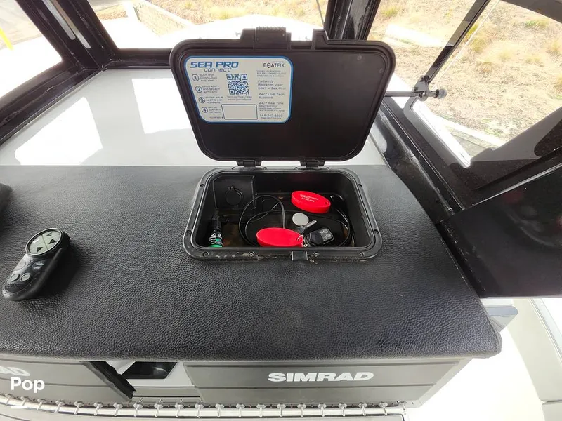 Slide: The Image of Sea Pro 320 DLX 2023 - 16168088