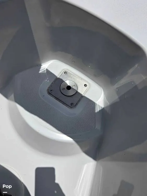 Slide: The Image of Tahoe 185S 2022 - 16163776