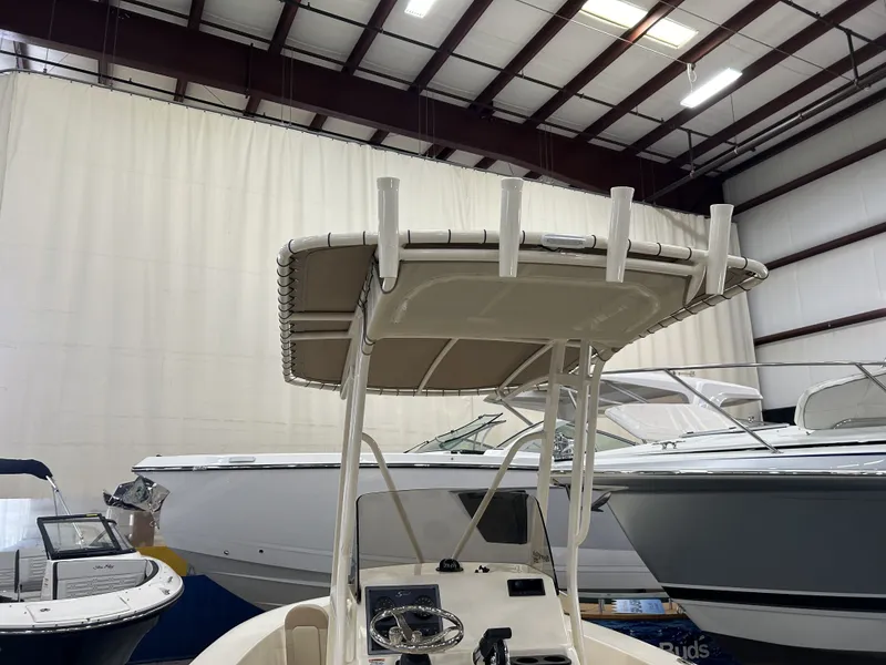 Slide: The Image of Scout 195 Sportfish 2024 - 5