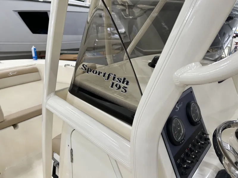 Slide: The Image of Scout 195 Sportfish 2024 - 8