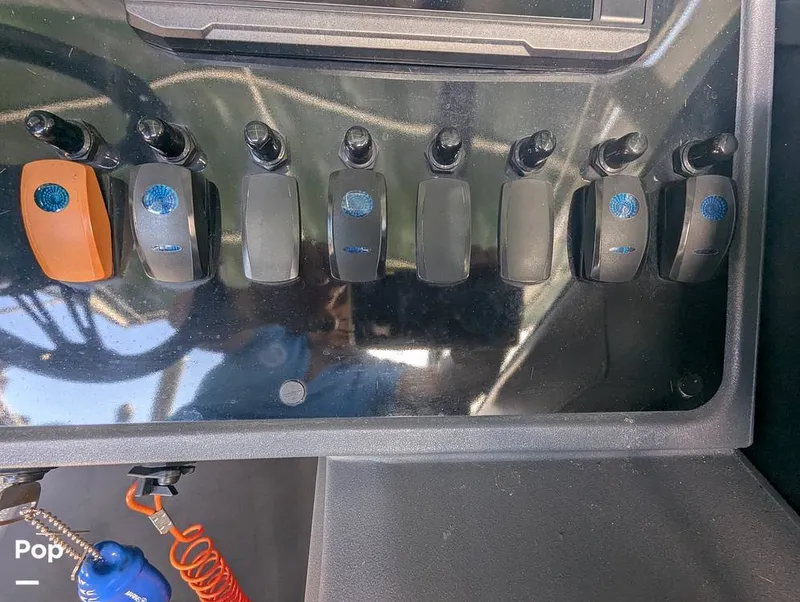 Slide: The Image of Manitou Cruise Max 22 SGP 575 2024 - 16152459