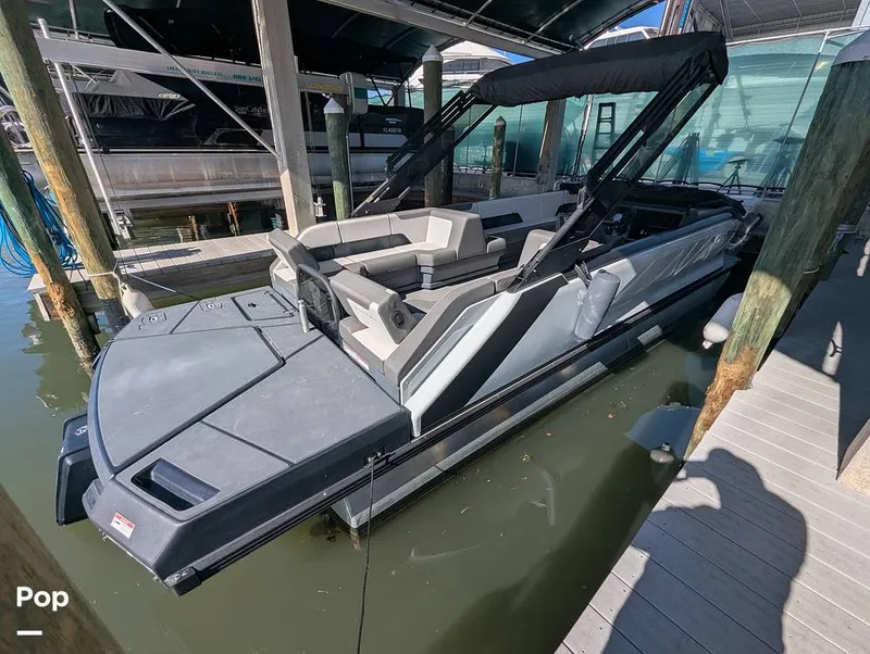 Slide: The Image of Manitou Cruise Max 22 SGP 575 2024 - 16152515