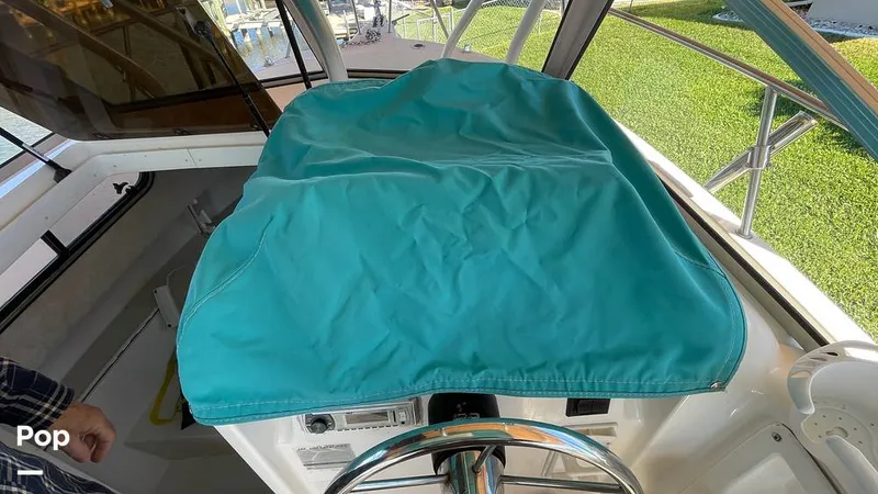 Slide: The Image of Cover - Helm - 16150636